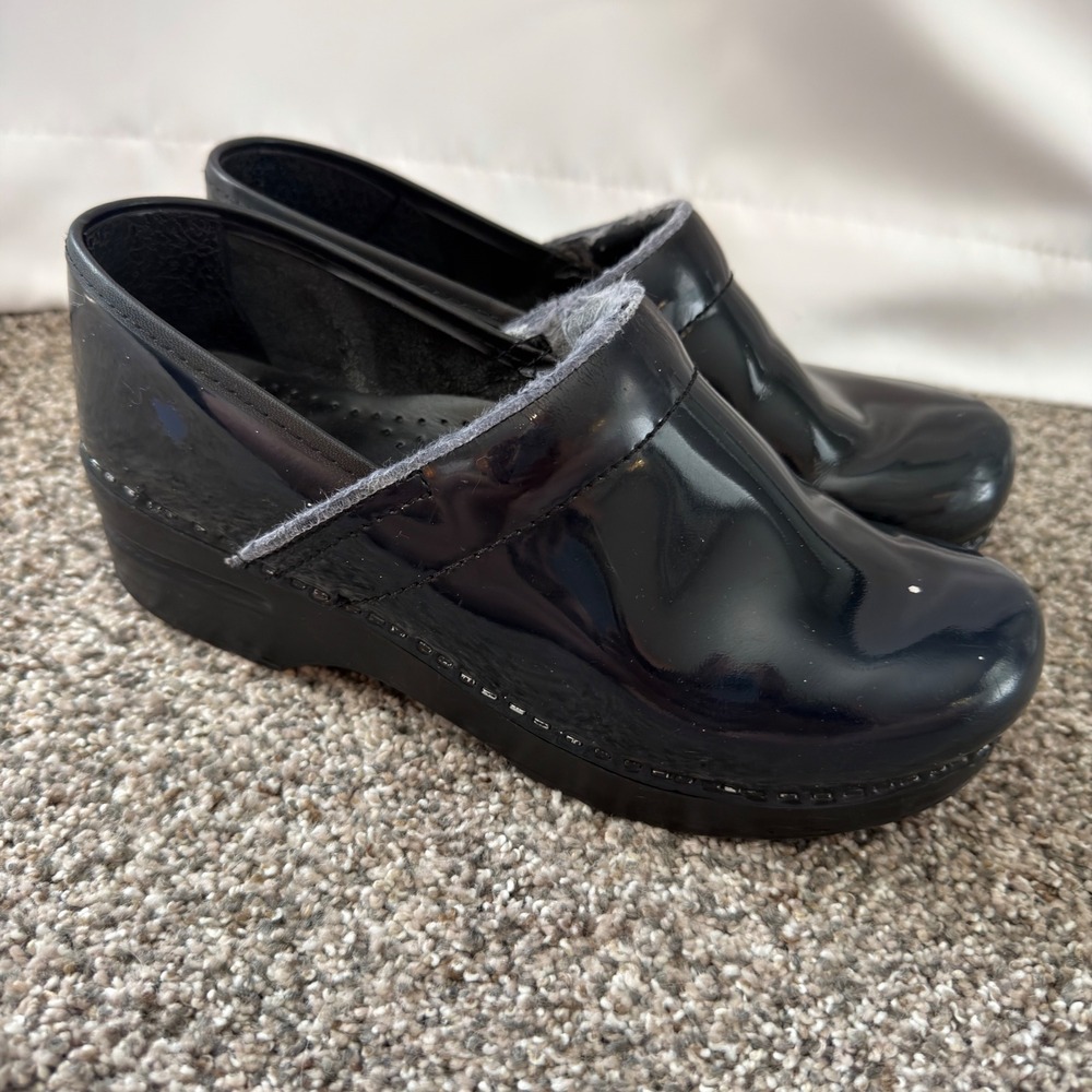 Dansko Professional Black Patent Leather Clogs Grey Trim Nursing Shoes Size 39